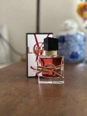 Yves Saint Laurent Libre Berry Crush Perfume
